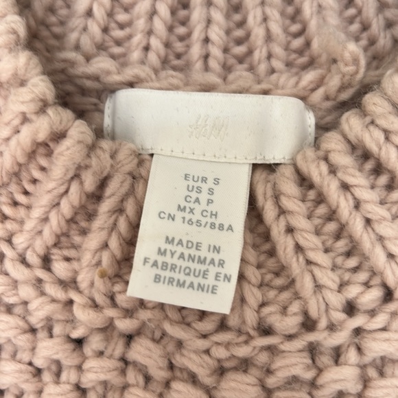 H&M Blush Pink Sweater Vest - Picture 3 of 3